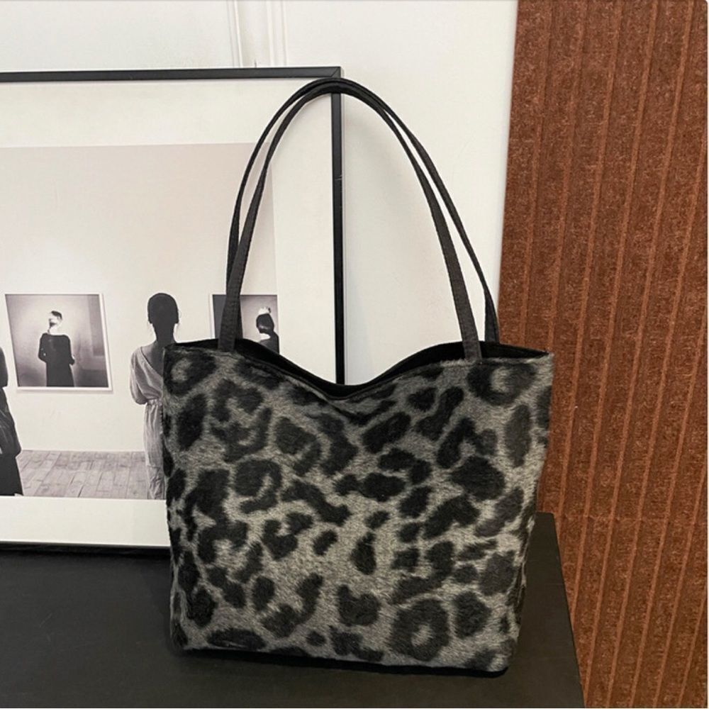 Leopard Print Canvas Magnetic Closure Shoulder Ba… - image 3